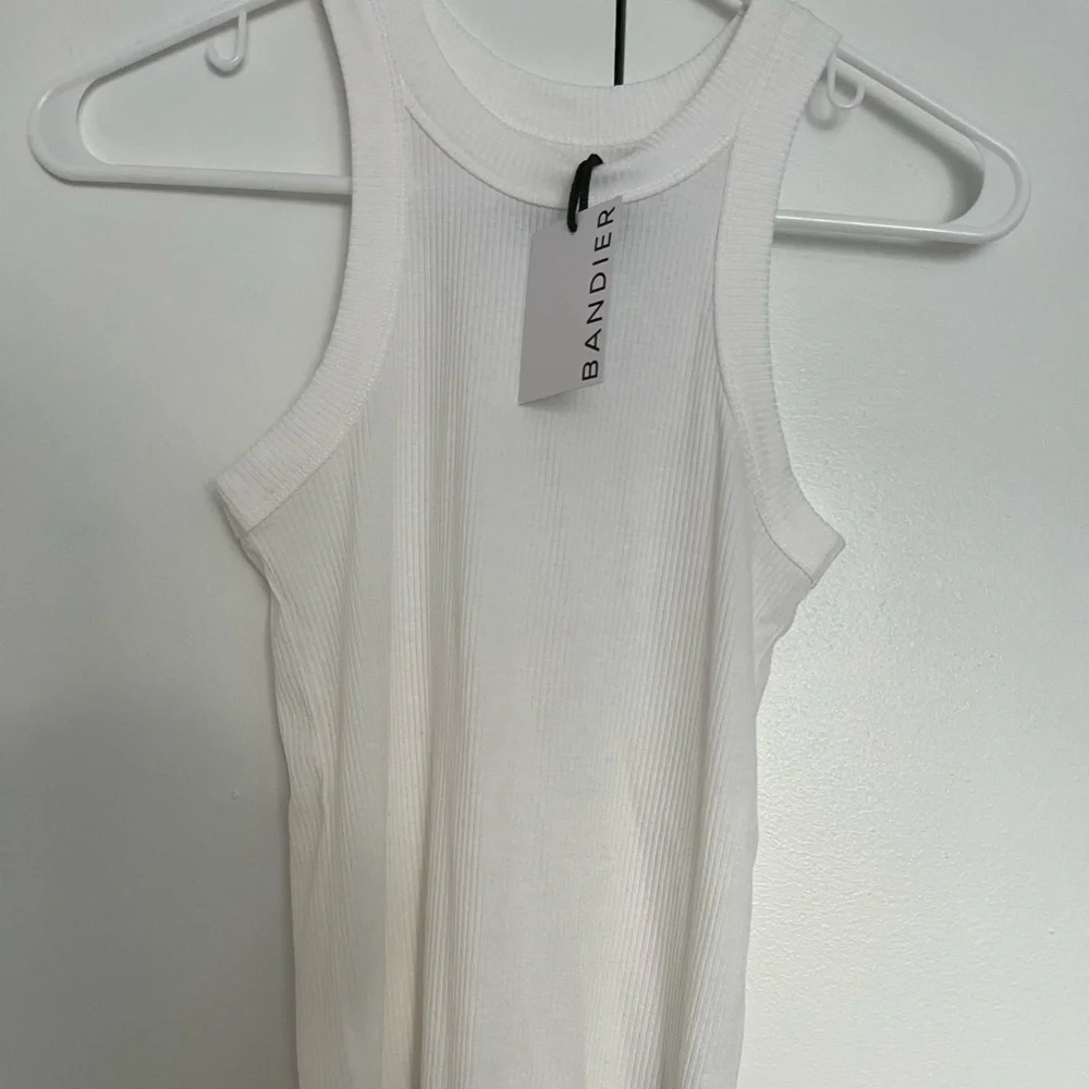 WSLY by Bandier Ribbed White Tank Top size S NWT gym/athleisure - Picture 2 of 11